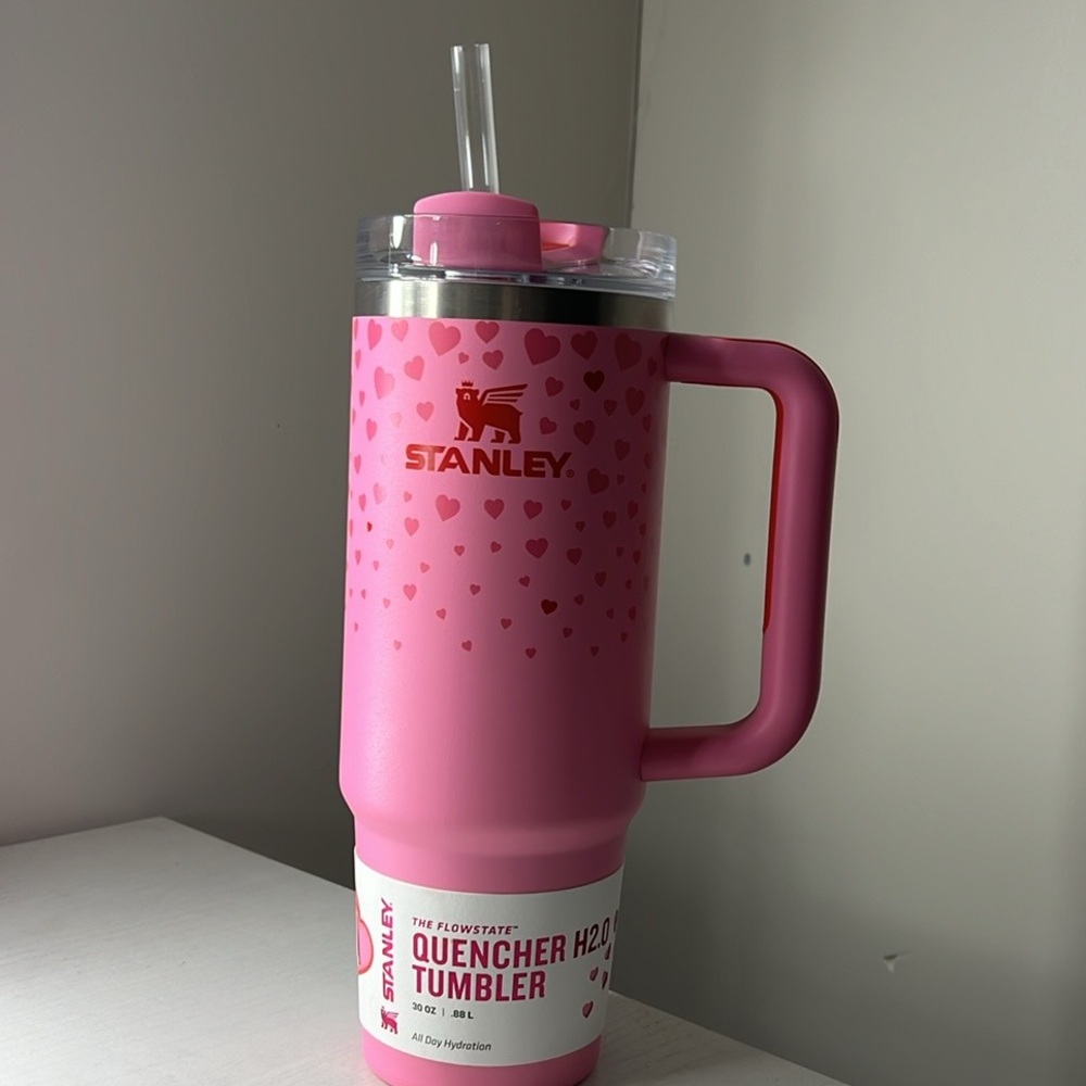 Target exclusive Stanley Valentines Sweetheart 2025 tumbler. NWT